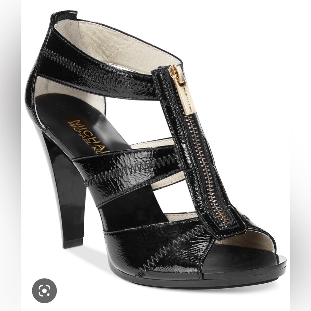 MICHAEL Michael Kors Berkley T Strap Sandal Size 8
